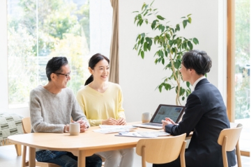 夫婦と営業マン　写真