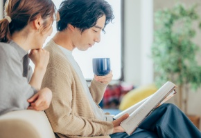 資料が届くまでの流れ　人物　写真